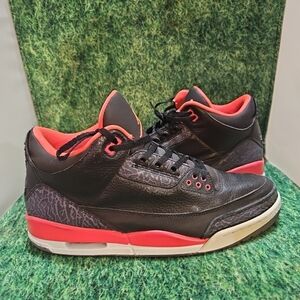 Nike Air Jordan 3 Retro Crimson’s - Size 11 from a pet and smoke-free environmen